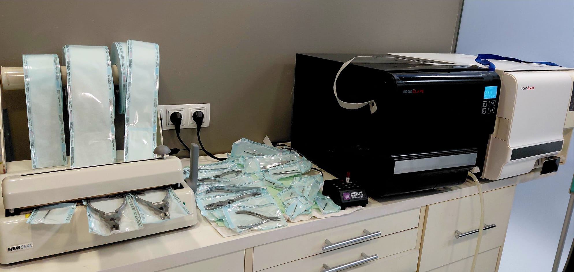 Instrumental de Clínica Podogral preparado para limpieza, envasado y esterilización
